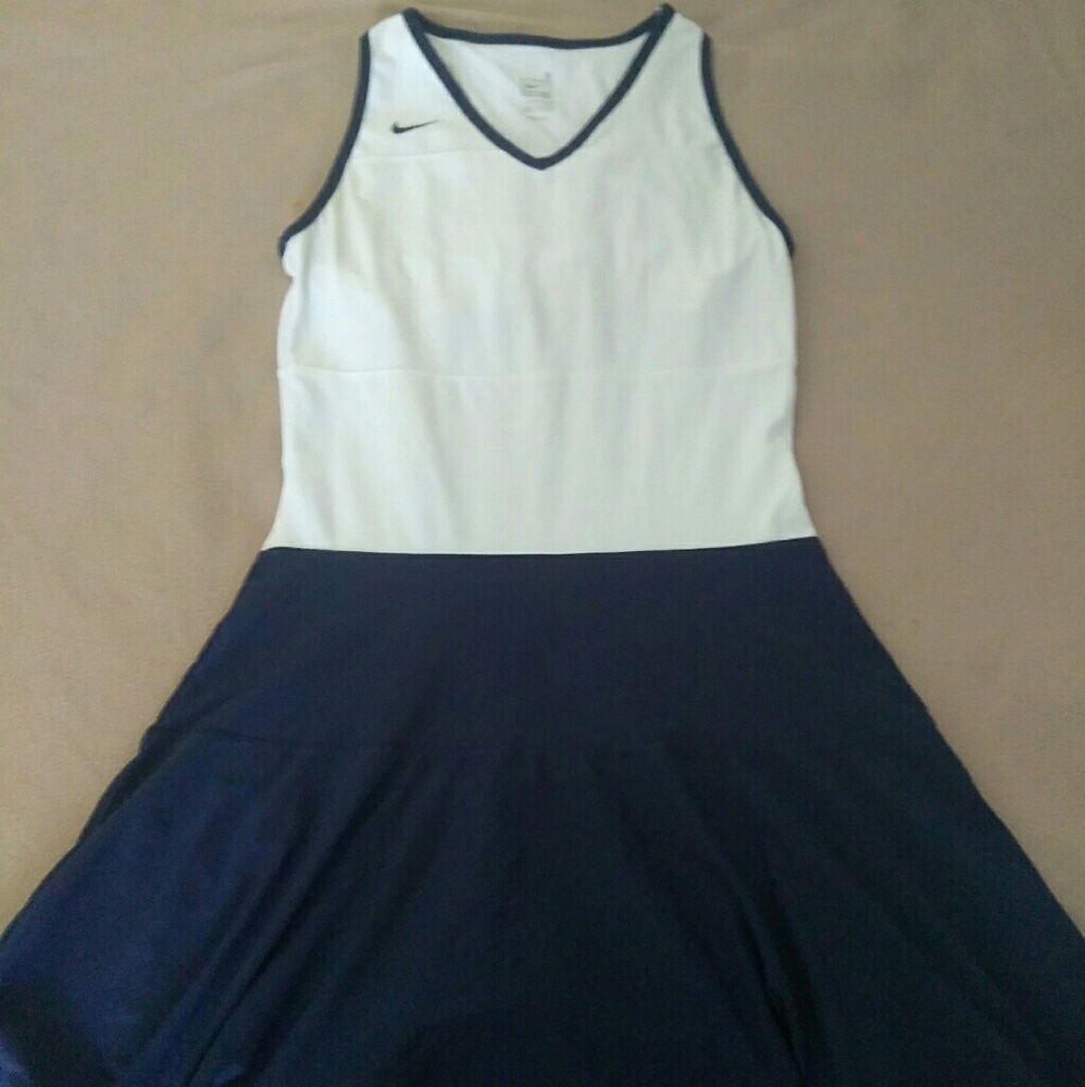 Nike sport dress small size
